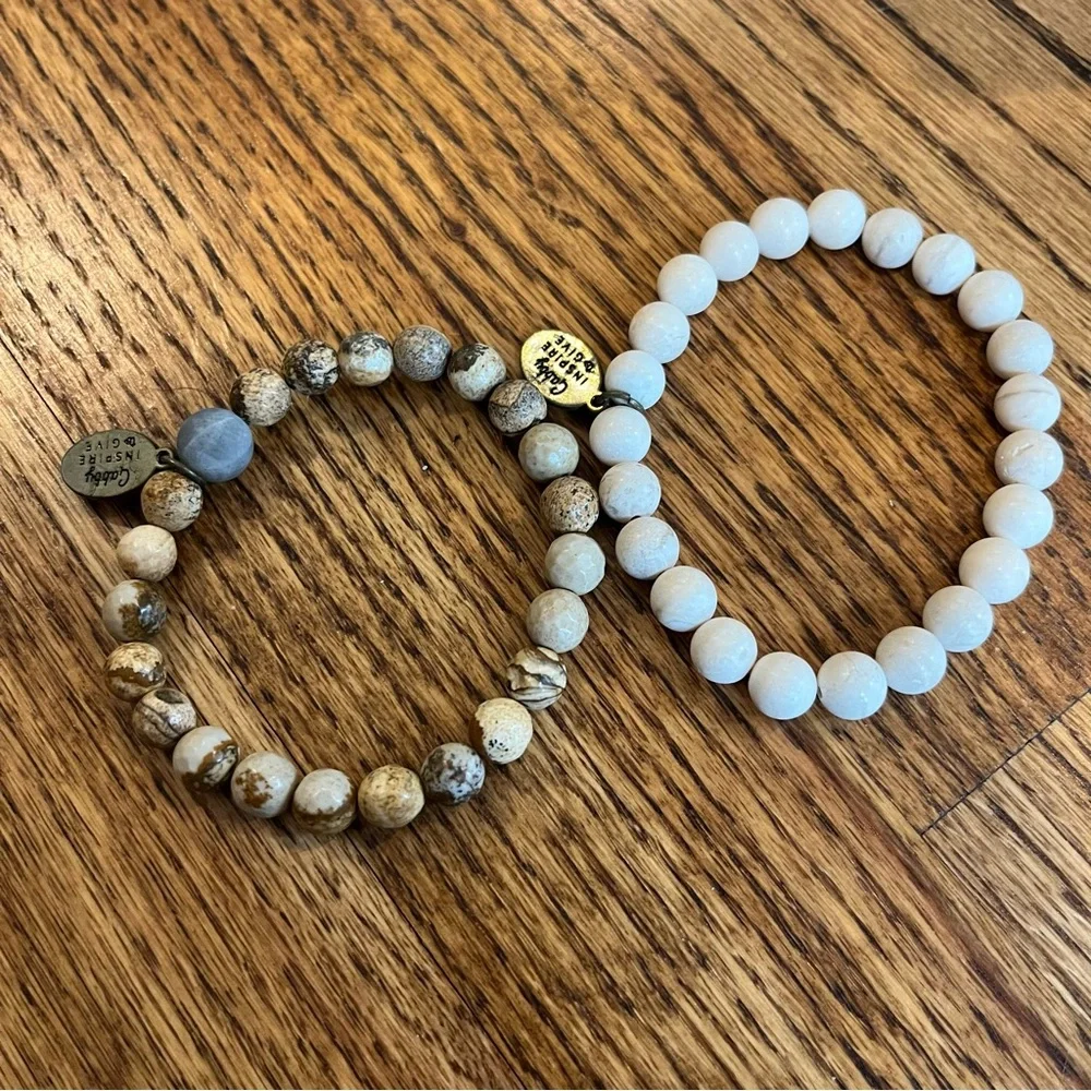 Lucy’s Inspired Beaded Stretch Bracelet Set - Picture 7 of 7